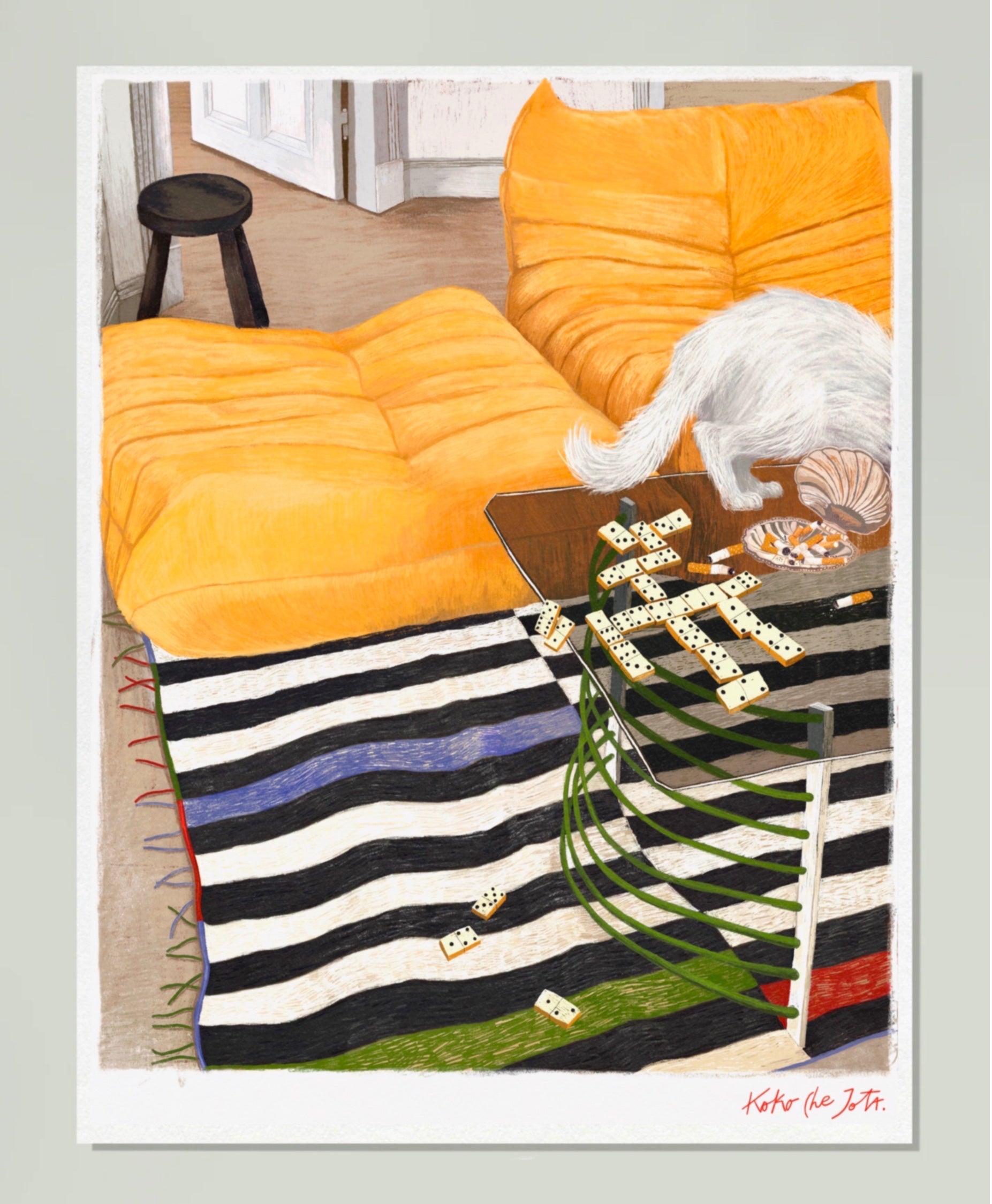 NO PIZZA BUT DOMINO" // FINE ART PRINT con sofá amarillo, mesa con juego de dominó y perro en ambiente acogedor