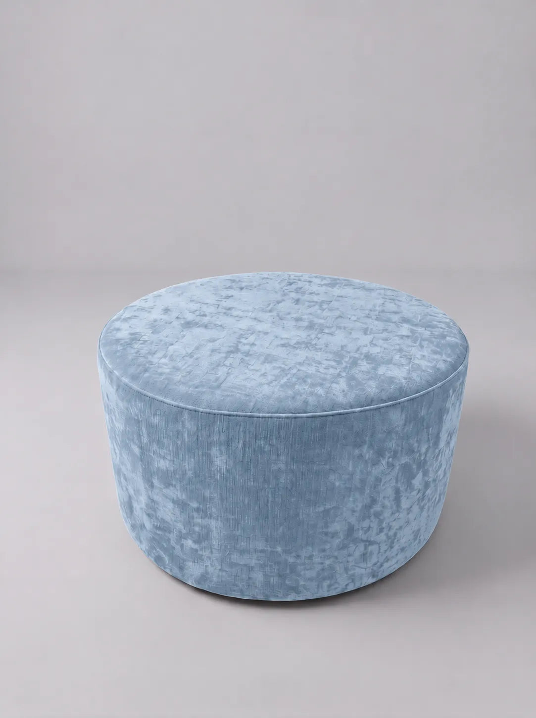 Mesa de centro tapizada Isleta 65 cm en tela azul cielo