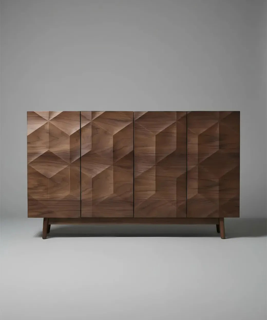 Majona (150 cm) en madera con patrones facetados tridimensionales que crean un diseño elegante y moderno