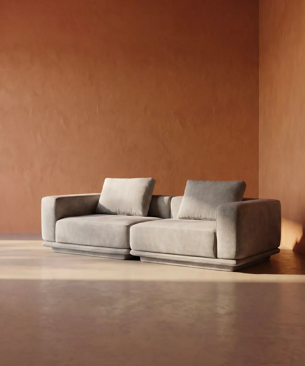Palmero en tono gris claro con diseño bajo y mullido, ideal para salones modernos y elegantes en Canarias