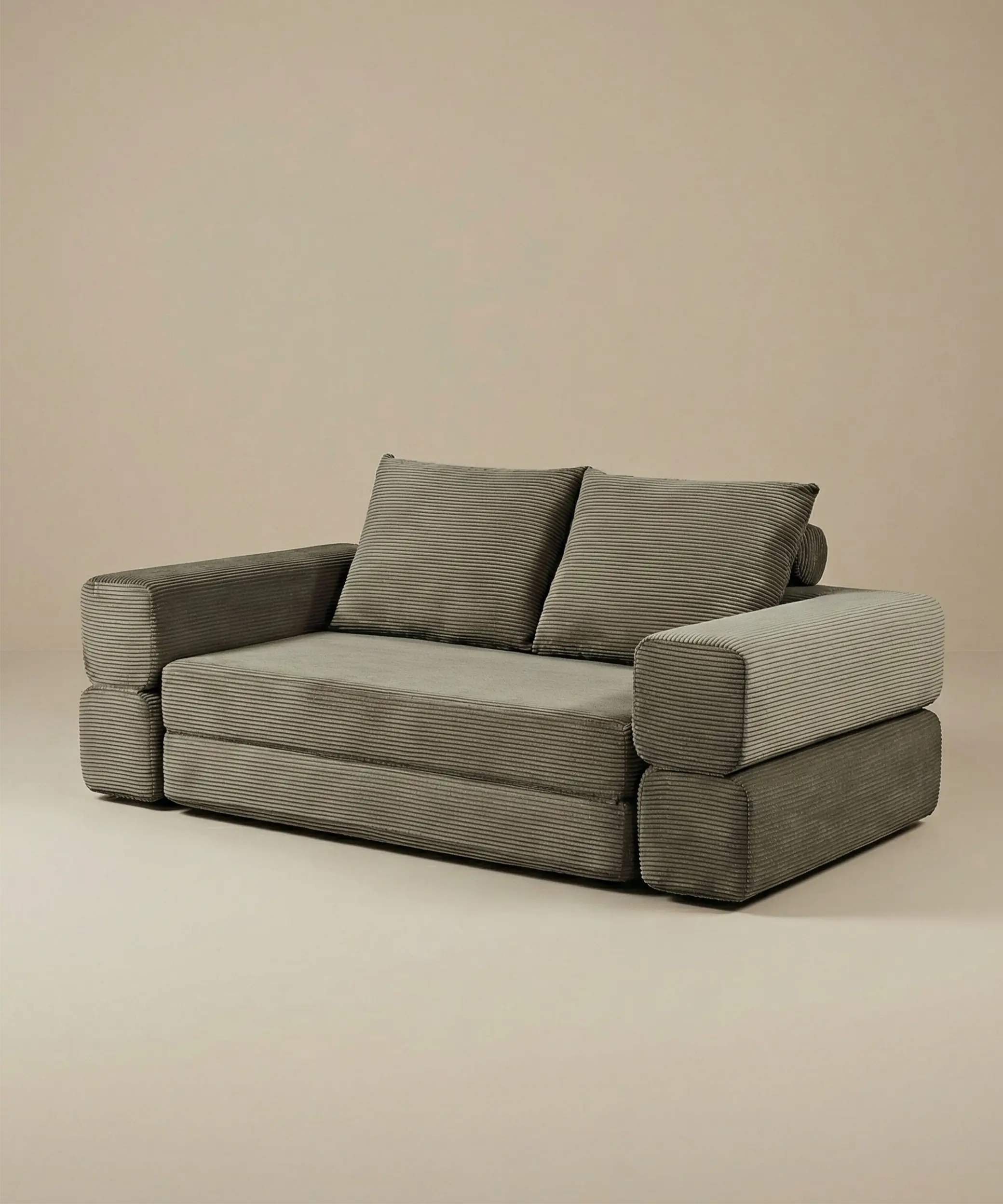 Sofá modular Bentayga en tono gris con textura suave, ideal para espacios modernos y confortables.