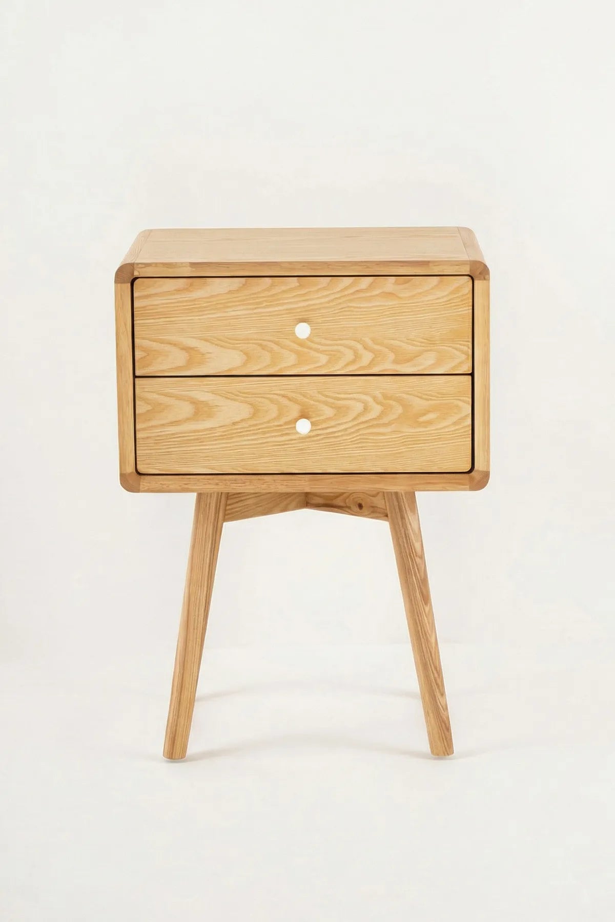 Mesa de noche Arena en madera de fresno natural con diseño rústico contemporáneo y líneas limpias y elegantes