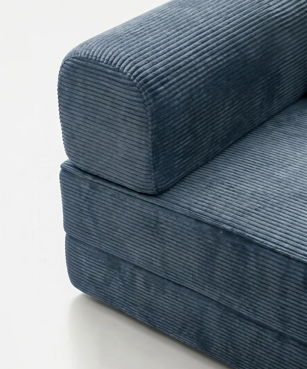 Taburiente Chaise Longue (300x180cm) en azul oceánico con tejido de canalé para sofás cómodos en Canarias