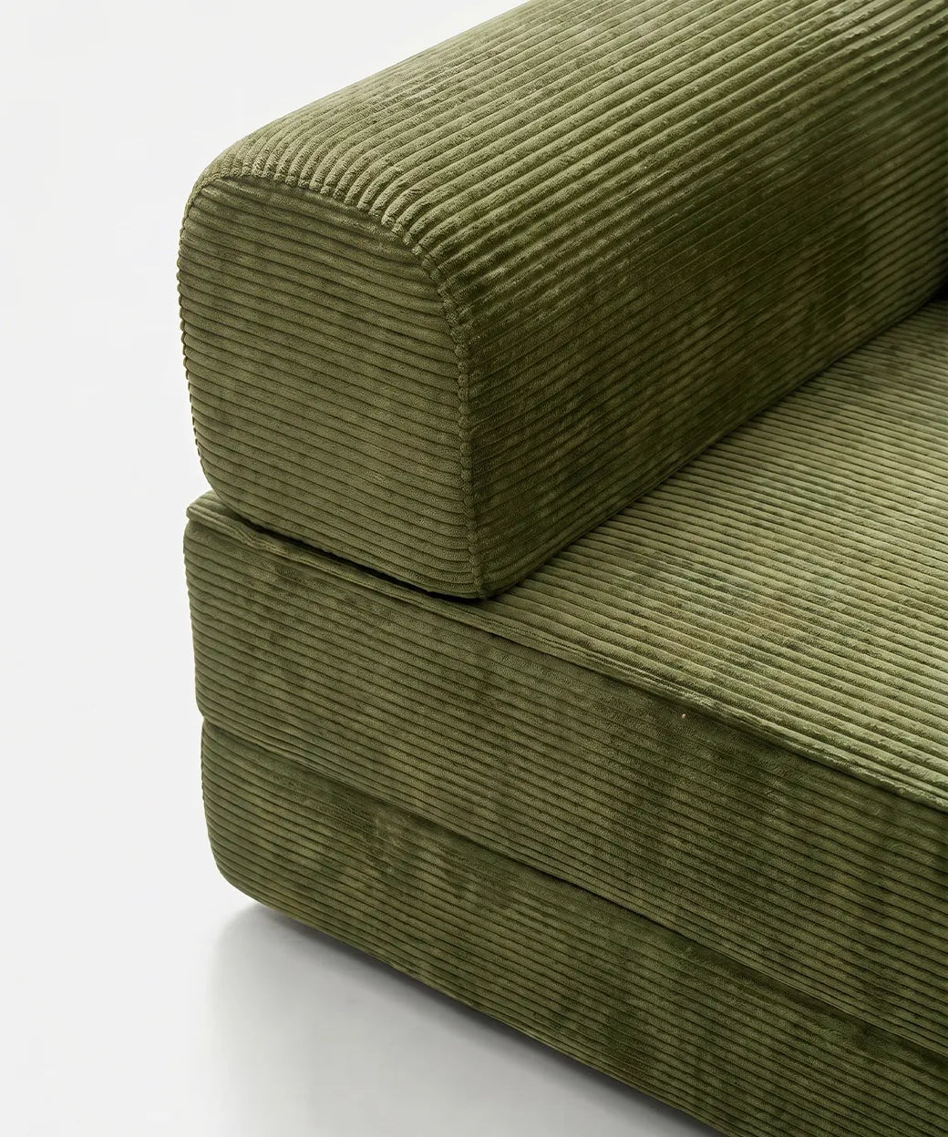 Taburiente Chaise Longue (300x180cm) en tono verde con tejido de canalé para sofás versátiles y confortables en Canarias