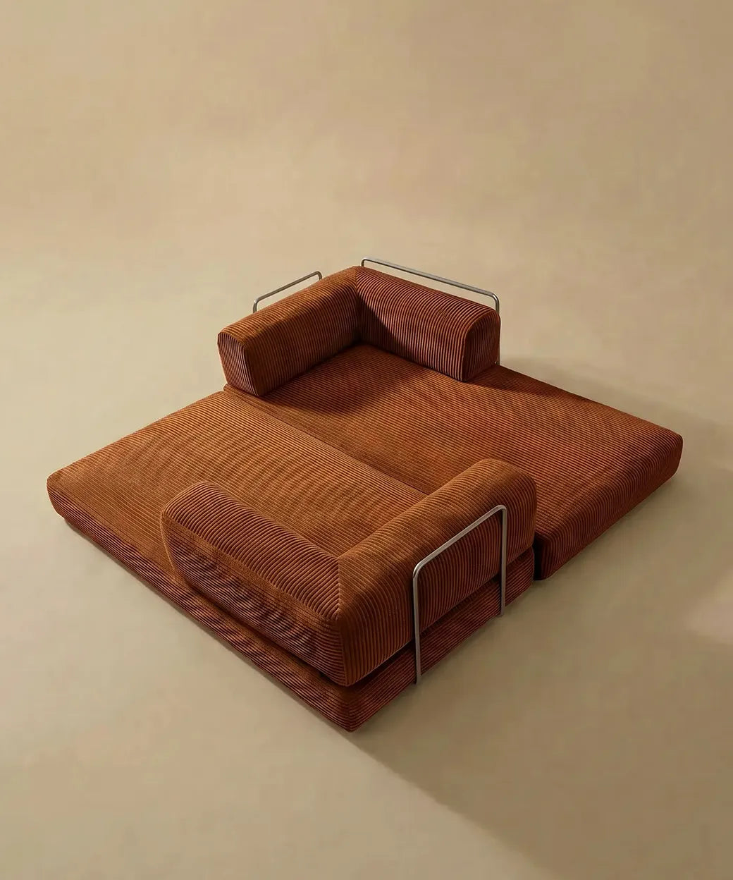 Taburiente (180 cm) en tono ocre con tapizado de pana gruesa y estructura metálica para espacios modernos en Canarias.