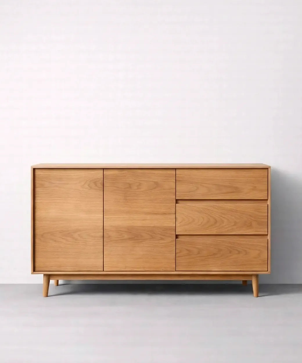 Verodal (120 cm) en acabado madera clara con diseño simple y líneas rectas que aportan funcionalidad y estilo contemporáneo.
